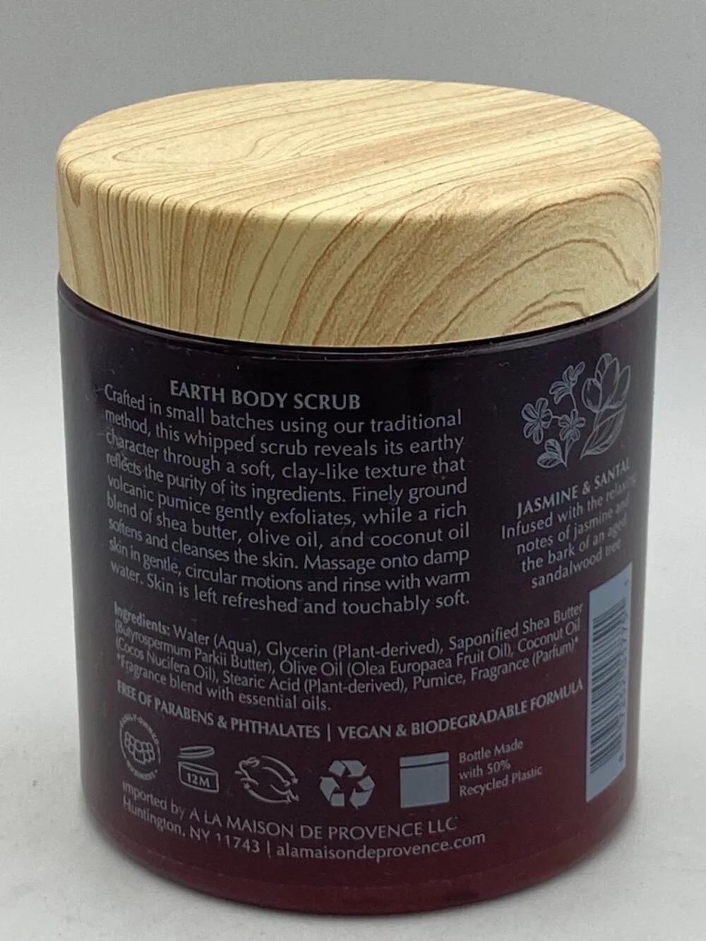 A La Maison De Provence Earth Body Scrub – Jasmine & Santal (7 oz / 198 g)